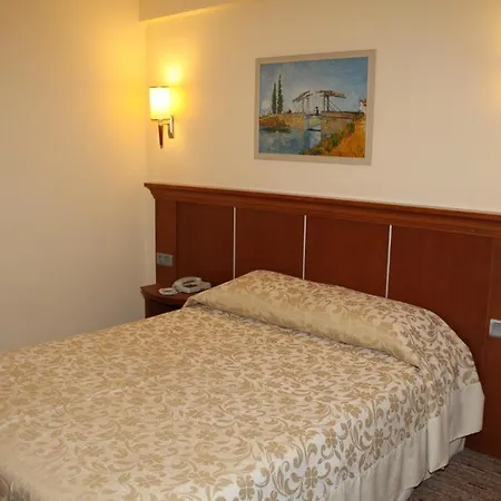 Royal Maris فندق 4*